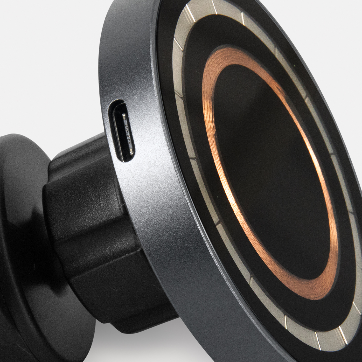 INGENIO Arc Wireless Car Charger
